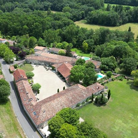 Logis Du Paradis Criteuil-la-Magdeleine Exterior photo