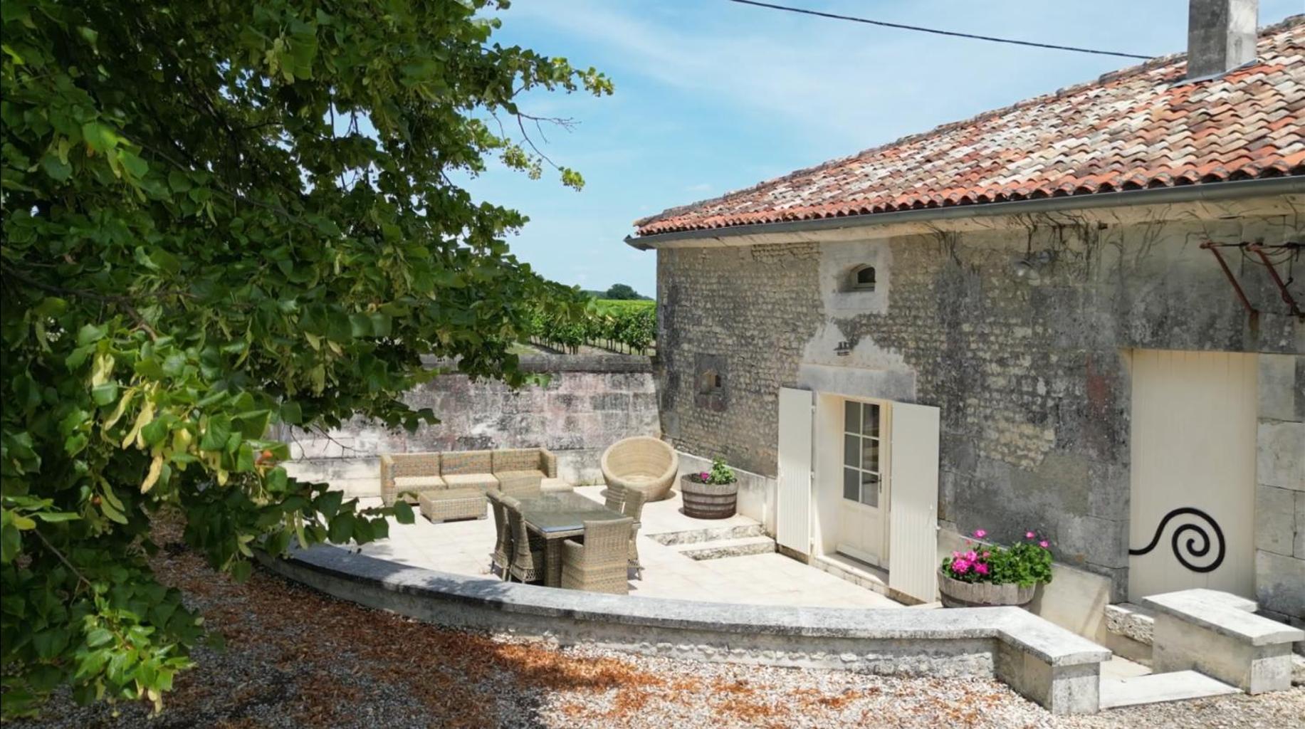 Logis Du Paradis Criteuil-la-Magdeleine Exterior photo